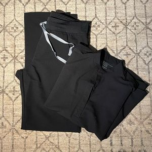 Figs Small Scrub Set - Black